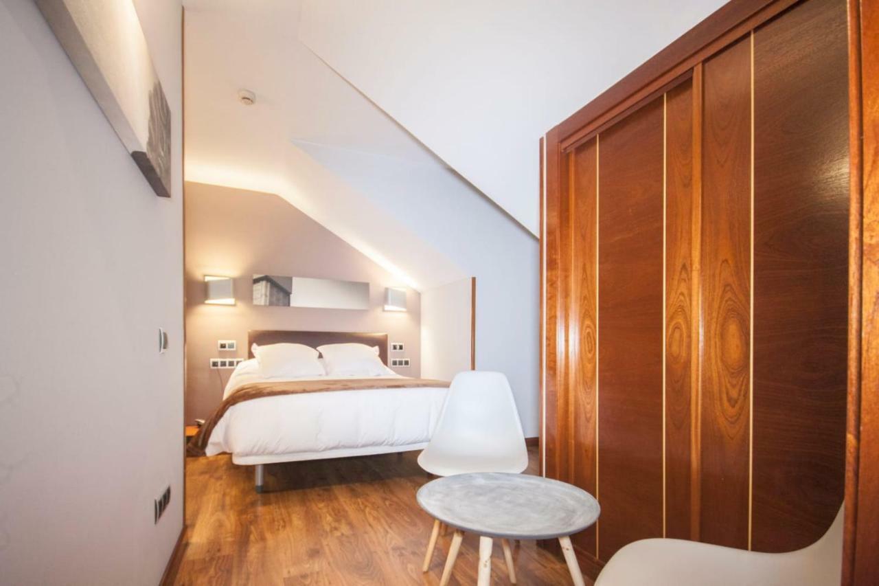 Hospedium Hotel La Casona Del Conde Noreña Екстериор снимка
