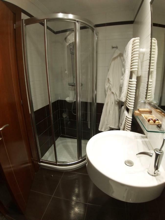 Hospedium Hotel La Casona Del Conde Noreña Екстериор снимка